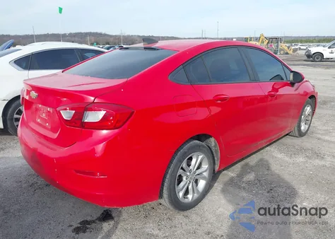 2019 Chevrolet Cruze Ls z USA, uszkodzony, nr VIN 1G1BC5SM1K7126853